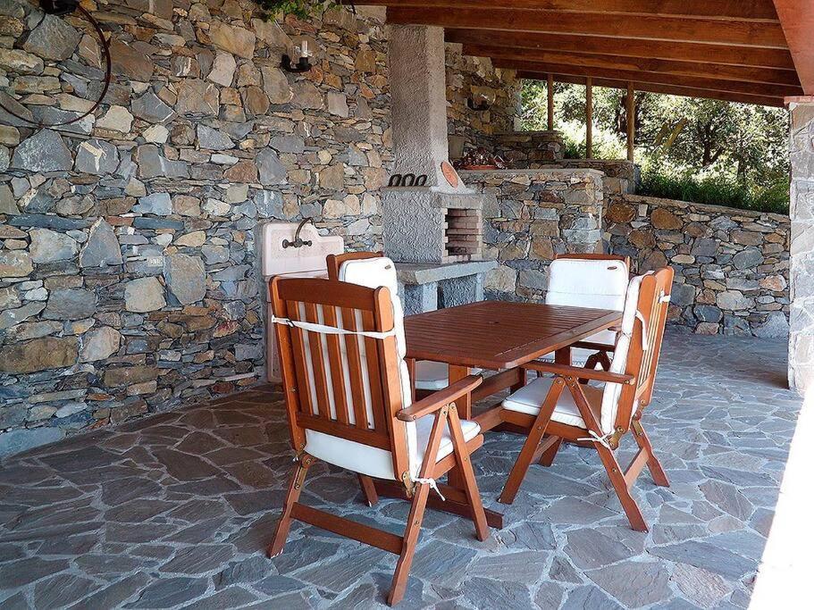 קורניליה Nature&Sea Chalet מראה חיצוני תמונה